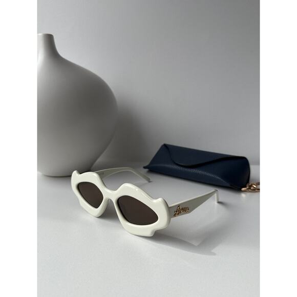 NEW Loewe LW40109U Paula's Ibiza Sunglasses in White - Picture 3 of 8